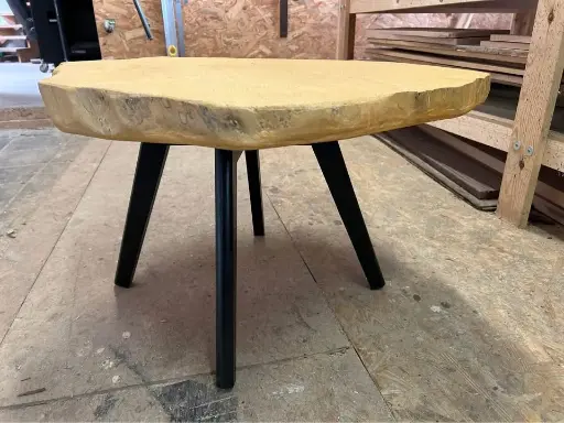 Table basse en bois de saule